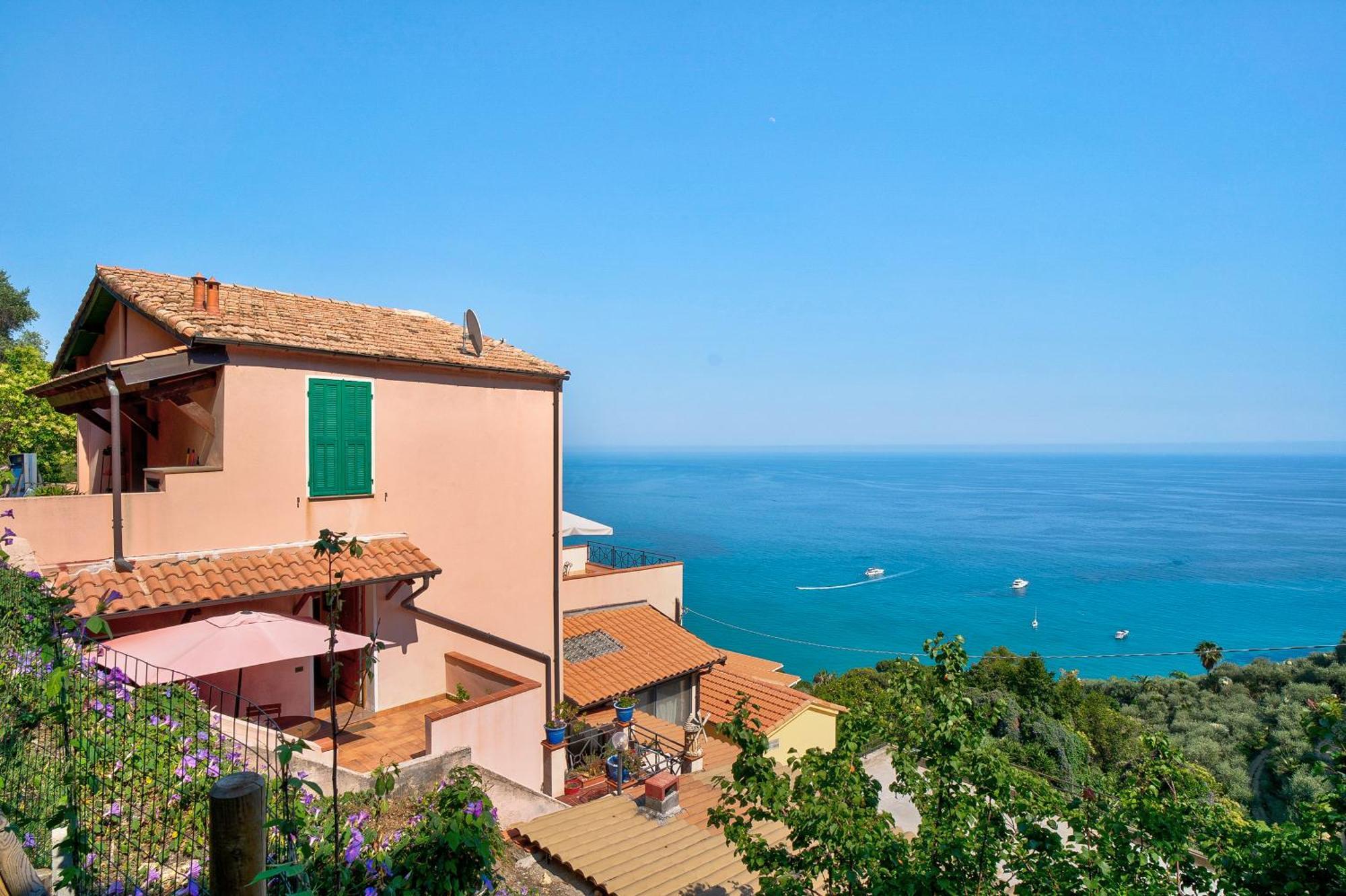 Casa Scotland Lejlighed Ventimiglia Eksteriør billede