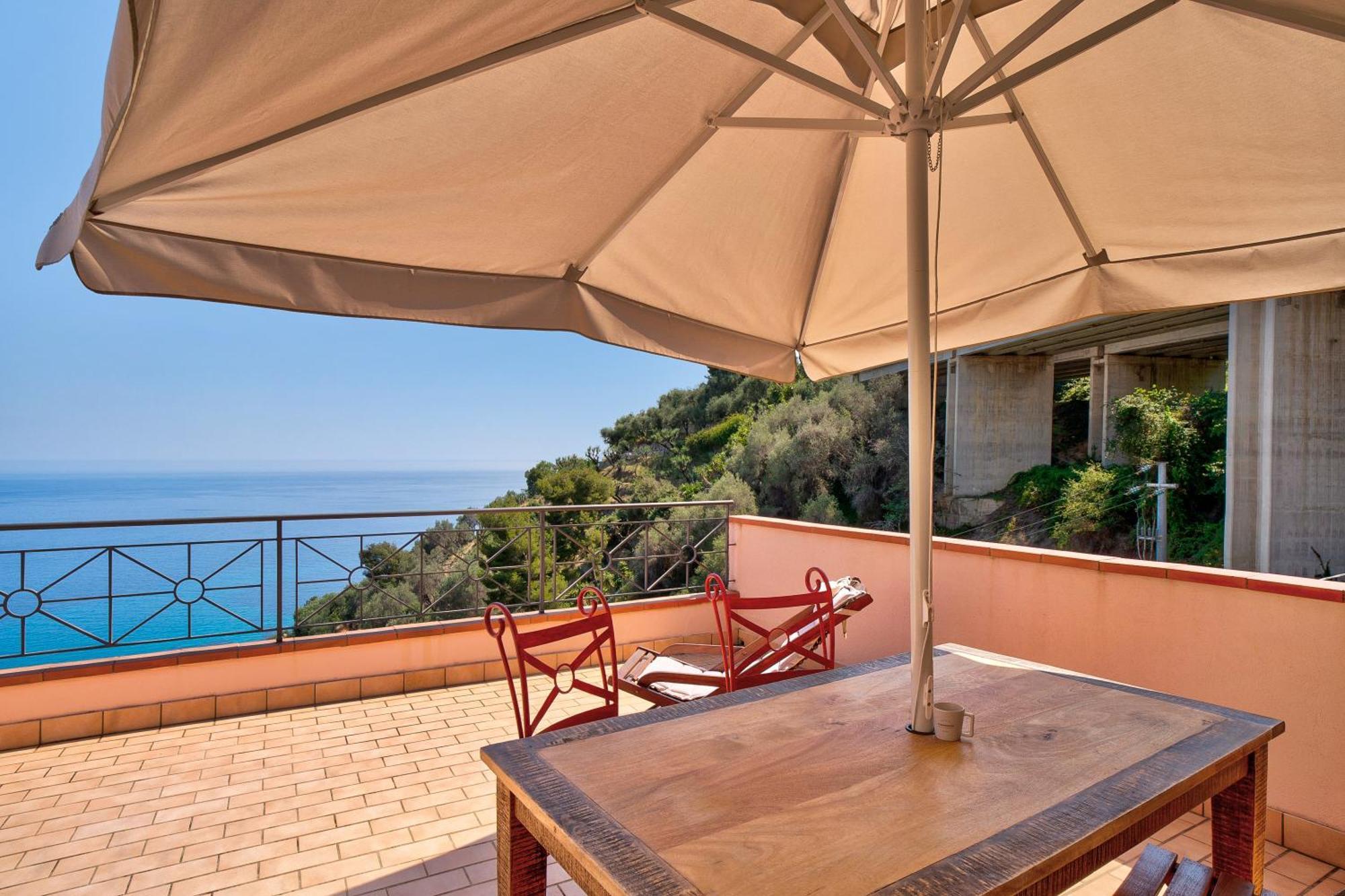 Casa Scotland Lejlighed Ventimiglia Eksteriør billede